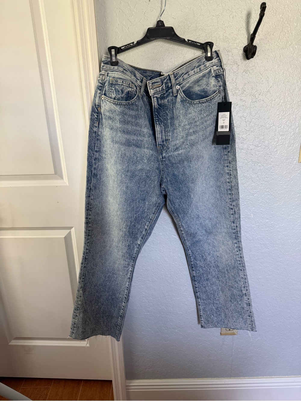 Veronica Beard Acid Wash Cropped Straight Jeans - Light Blue